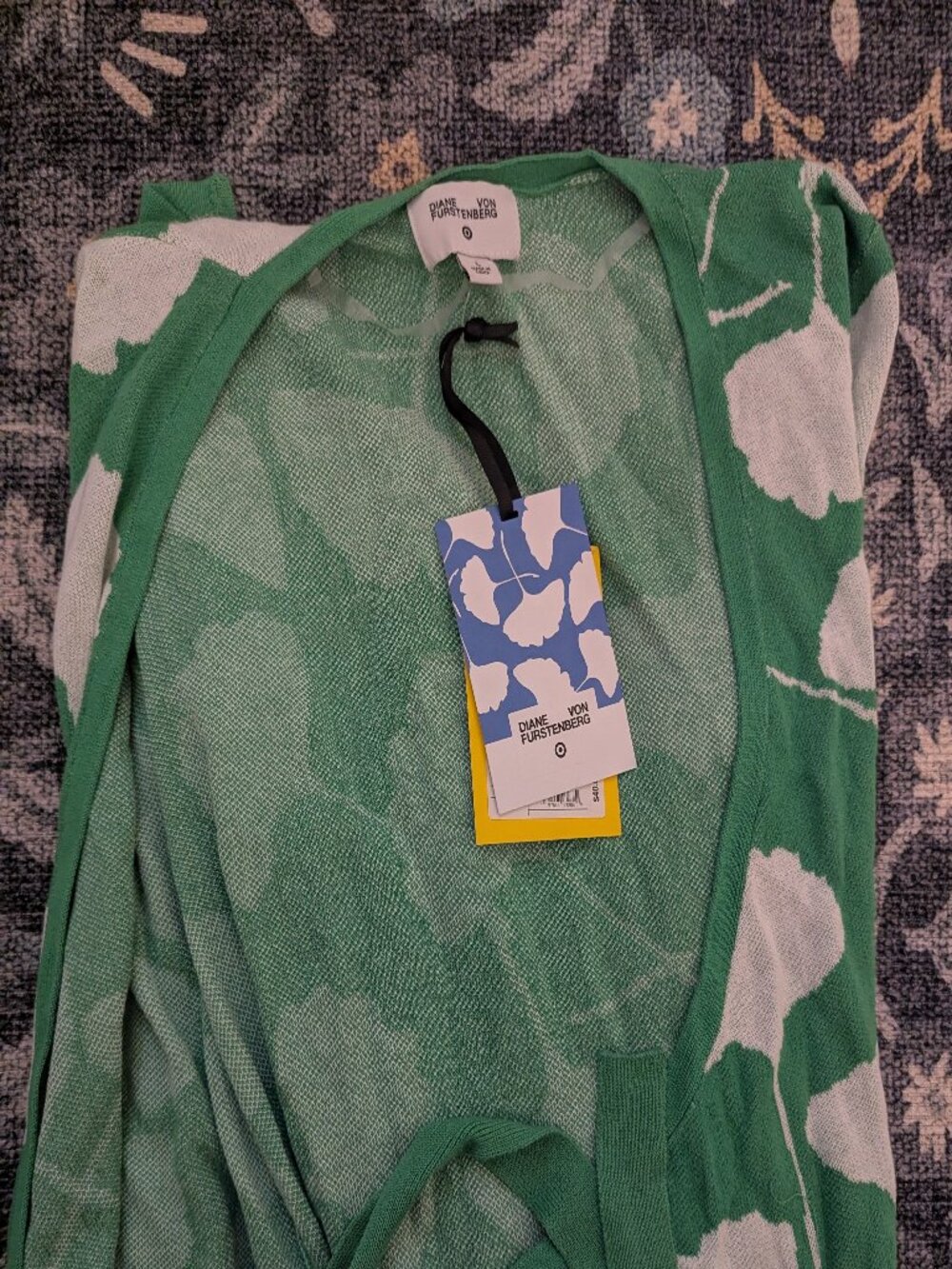 Diane Von Furstenberg x Target Gingko Green & White Wrap Sweater Top - Picture 3 of 4
